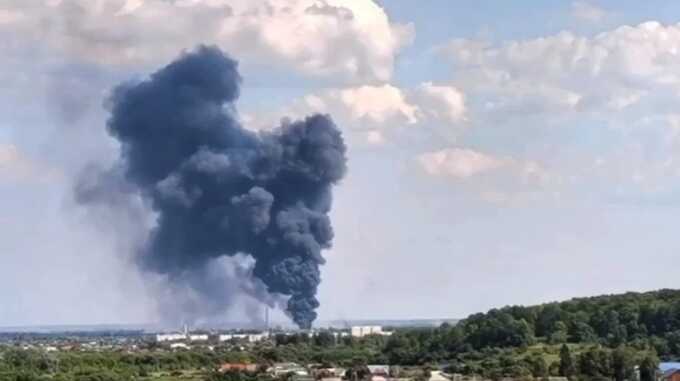 Массированный обстрел из РСЗО "Град" города Шебекино Белгородской области попал на видео