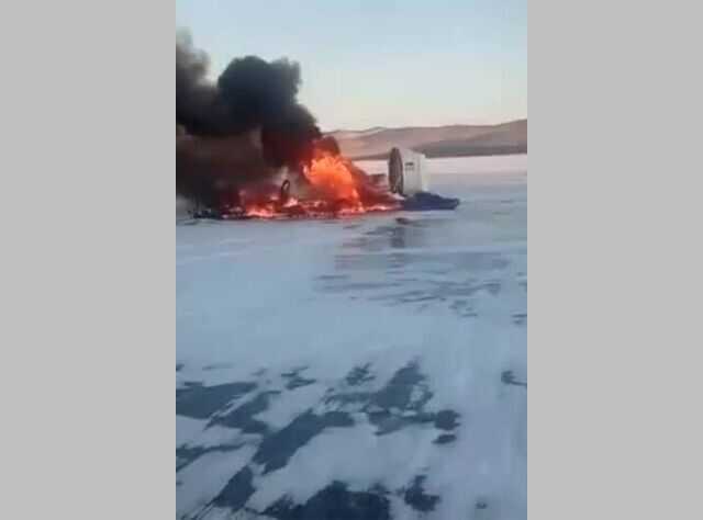 Появилось видео с последствиями столкновения катера и внедорожника на Байкале