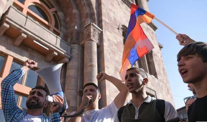 Акция протеста началась у здания правительства Армении в центре Еревана